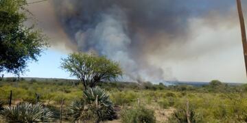 En Guasapampa, sigue el trabajo de los bomberos de Córdoba\u002E