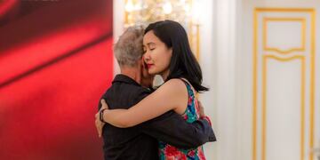 Una pareja en la pista de baile durante la celebración de los 11 años de Club Ater\u002E