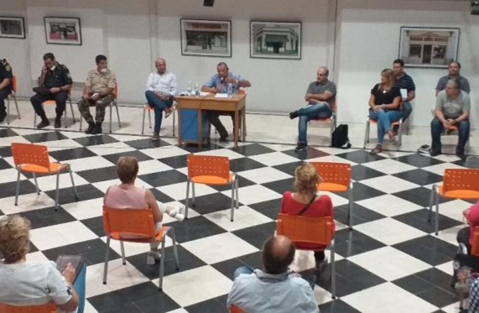 Reunión de Defensa Civil con el intendente Sánchez