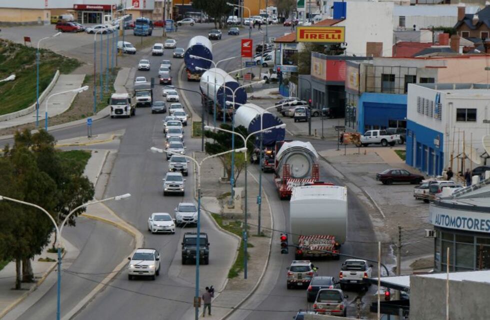 YPF traslada equipos para el Parque Eólico Manantiales Behr