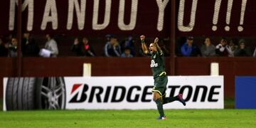 CORRECTS WHO SCORED GOAL - Wellington Paulista of Brazil's Chapecoense celebrates after teammate Luiz Otavio scored a goal against Argentina's Lanus,, during a Copa Libertadores soccer match in Buenos Aires, Argentina, Wednesday, May 17, 2017.(AP Photo/Agustin Marcarian)