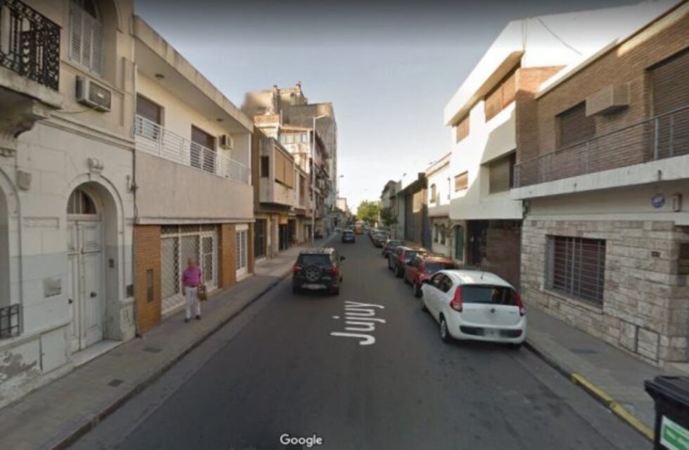 Un herido al incendiarse su casa en el centro de Córdoba