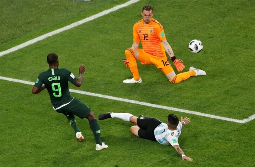 La atajada clave de Franco Armani que salvó a la Selección previo al gol de Rojo