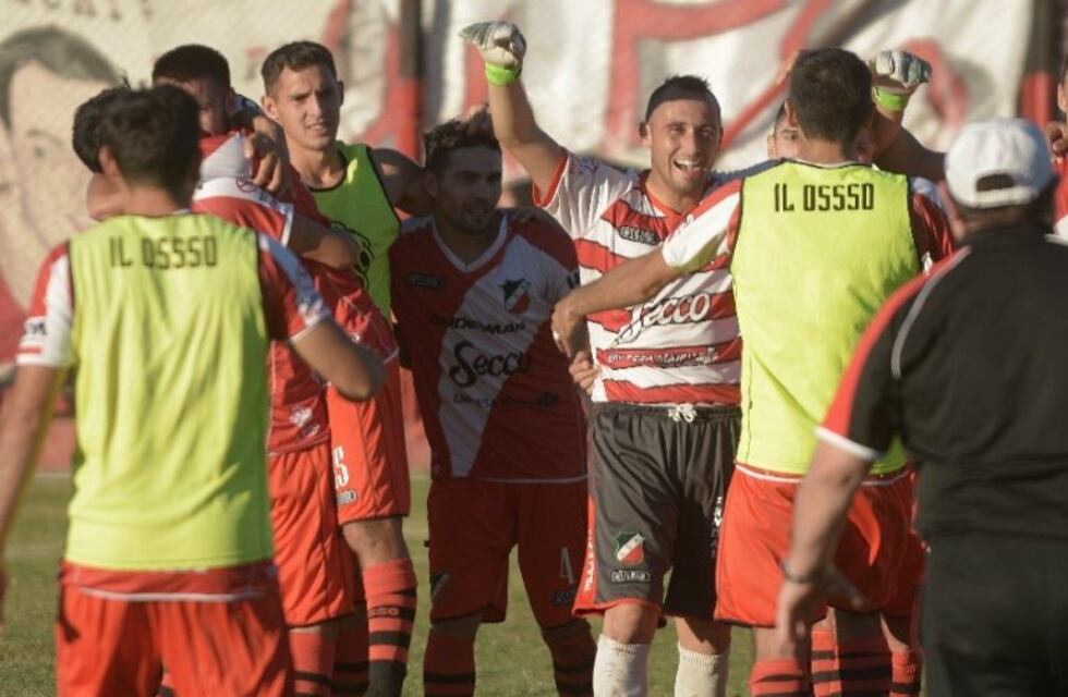 Federal A: Deportivo Maipú recibe a Guaraní en Misiones