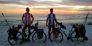 Cordobeses viajaron en bicicleta a la Copa América de Brasil\u002E