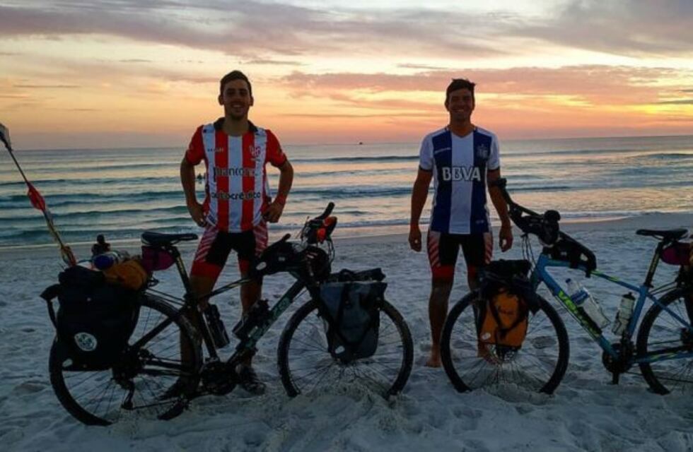 Están en Salvador de Bahía los cordobeses que viajaron en bici a la Copa América