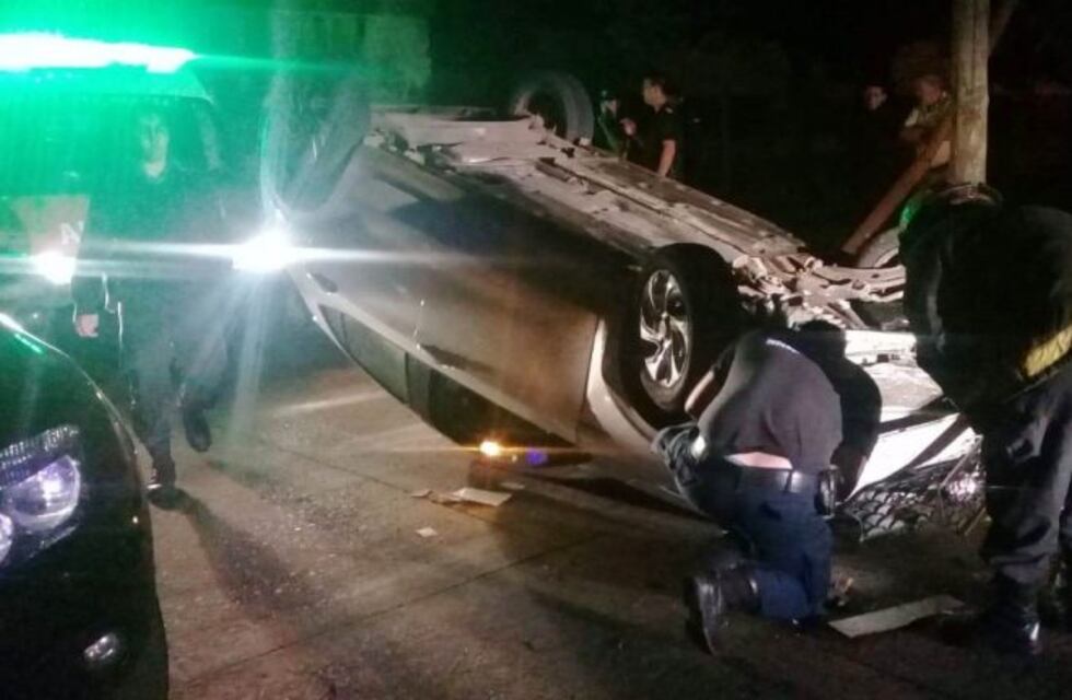 Persecución, choque y vuelco en Corrientes