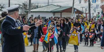 Desfile por el 47° aniversario de Tolhuin