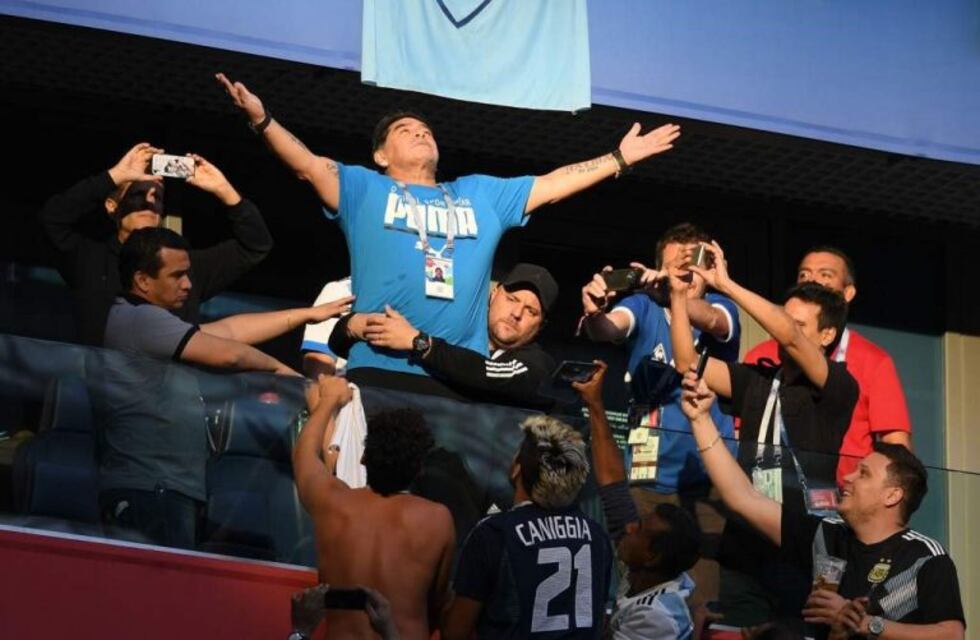 Diego Maradona cobra una "cifra simbólica" de la FIFA por cada evento en el que participa