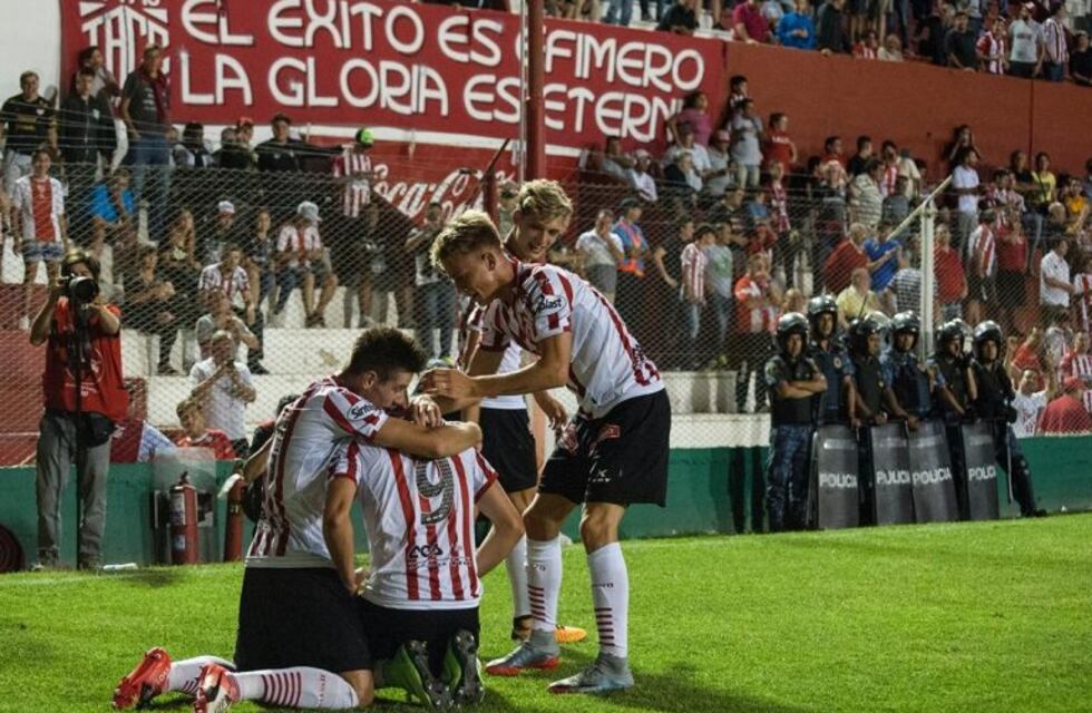 Con su victoria, Instituto está a cinco puntos del nuevo líder