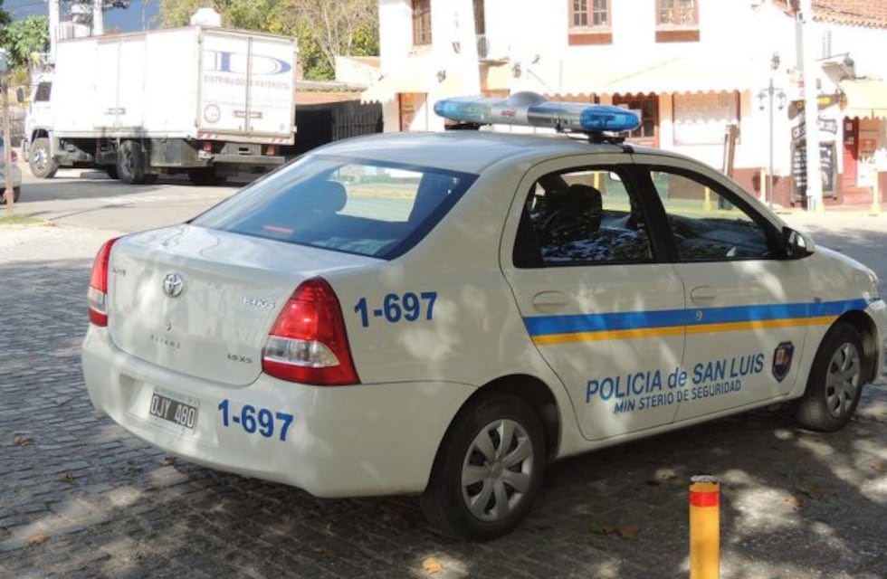 Golpearon y asaltaron a un delivery en un barrio de San Luis