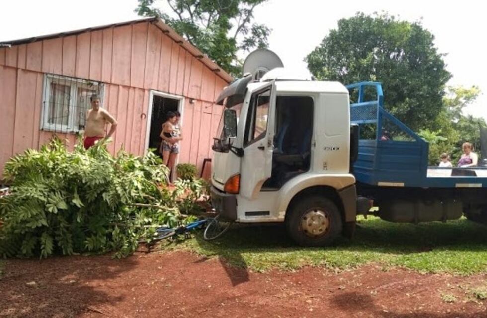 Dejó su vehículo encendido, éste se quedó sin frenos y atropelló a un niño