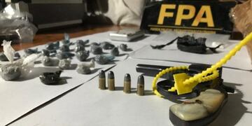 Detienen a tres personas y secuestran drogas en barrio Cofico\u002E