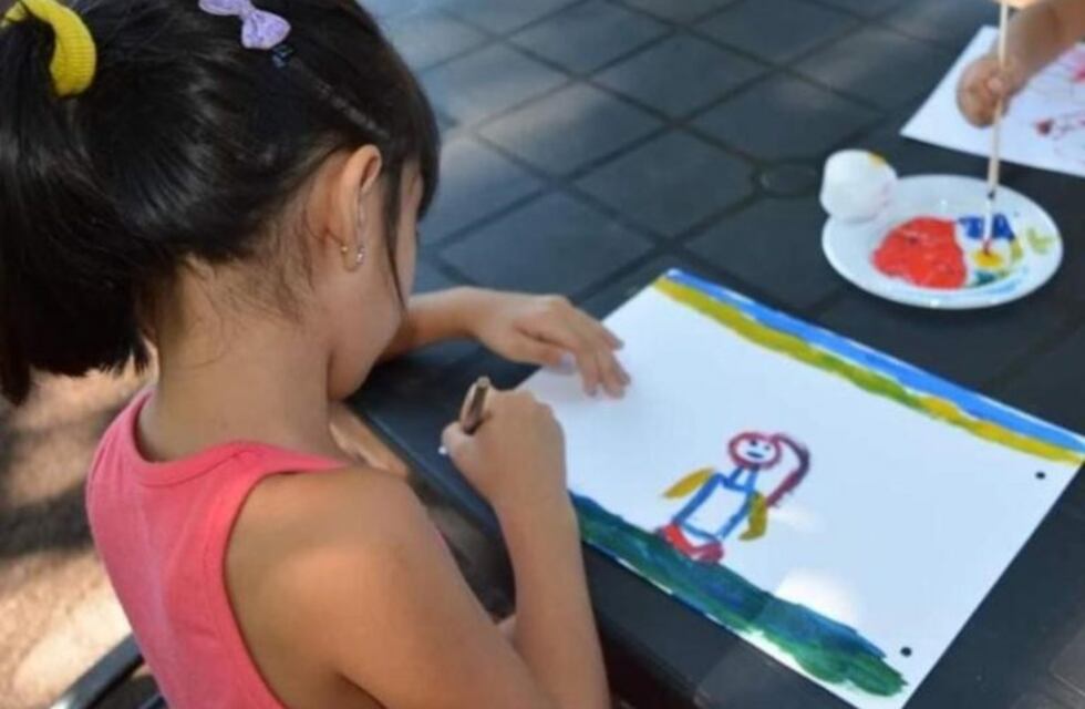 Ante la imposibilidad de festejos por la pandemia, Montecarlo organiza un concurso de dibujo por el Mes de Niño