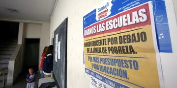 DYN05, LA PLATA, 08/03/2017, TERCER DIA DE PARO EN LAS ESCUELAS DE LA PCIA DE BS AS. FOTO:DYN/SALVADOR SANTIAGO.