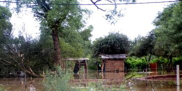 La ONG Rosario Solidaria concentra la ayuda para los inundados en Salta\u002E (EFE)