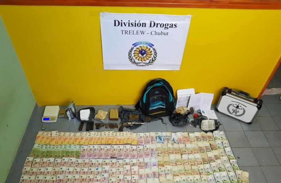 En operativo secuestran drogas y armas en Trelew