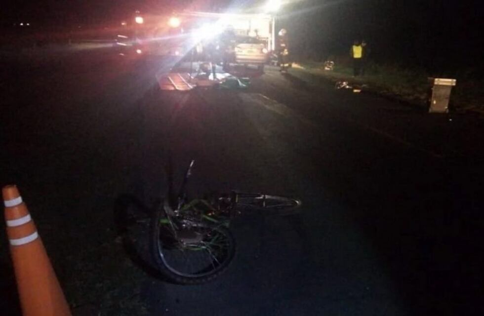 Murió ciclista que había sido arrollado por un camión
