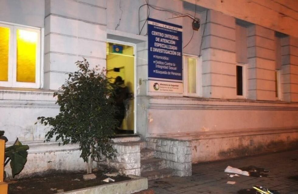 La Plata: fue atacada y manoseada mientras esperaba el micro