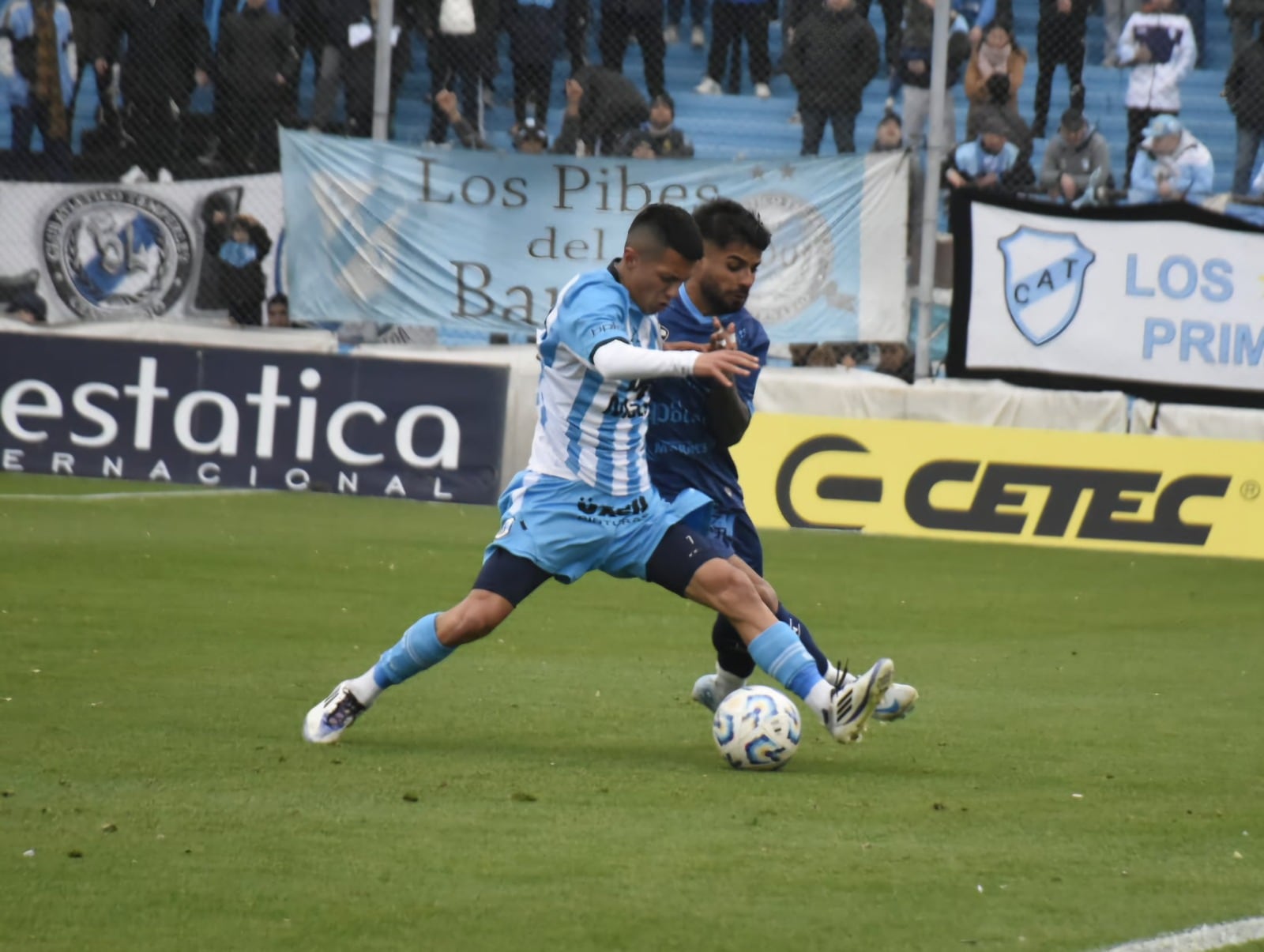 A pesar de haber intentado más que encuentros anteriores, el equipo de Matías Módolo fue superado por el local y ahora deberá pelear para recuperar su posición de puntero la fecha que viene.