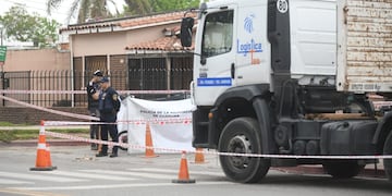 Siniestro vial en Avenida Juan B. Justo al9200 frente al colegio Unesco. (Ramiro Pereyra / La Voz)