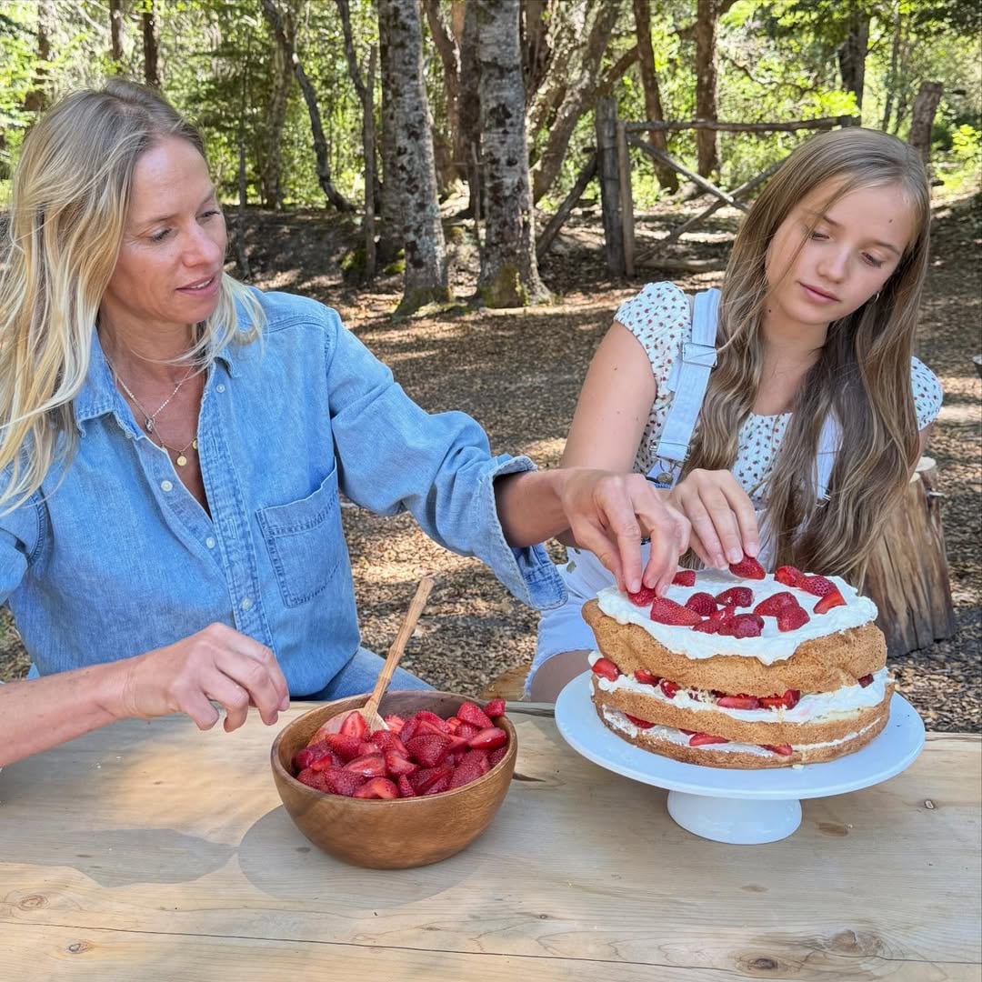 Torta de frutillas en simples pasos.