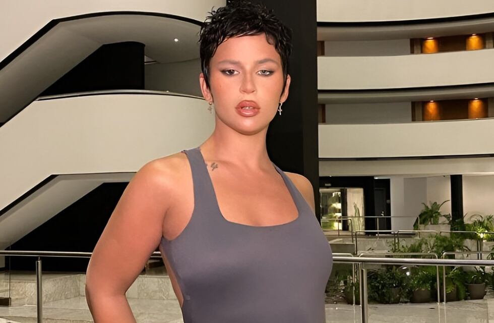Con un look total black Nathy Peluso hizo llover corazones rojos en Instagram