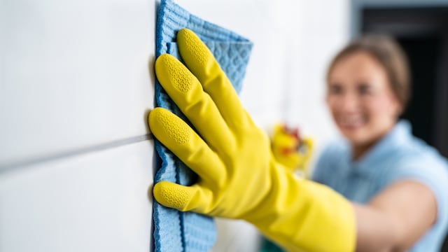 Cómo limpiar correctamente los azulejos del baño.