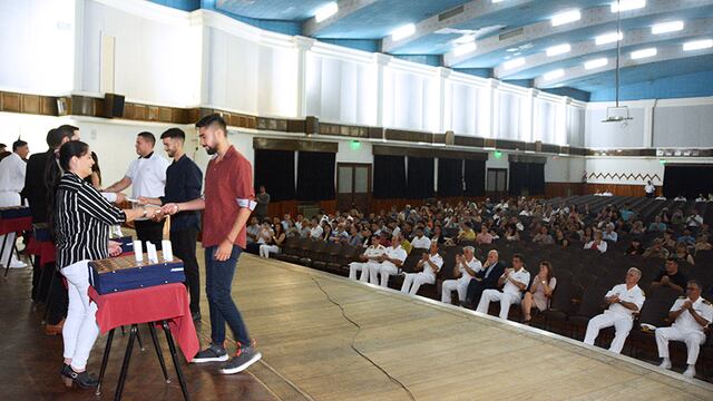 La Escuela de Aprendices tiene nuevo egresados.