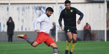 Éver Banega dijo presente en la formación titular rojinegra.