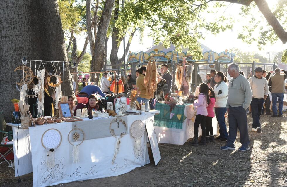 “Otoño con vos” tuvo una gran convocatoria en la plaza Sarmiento