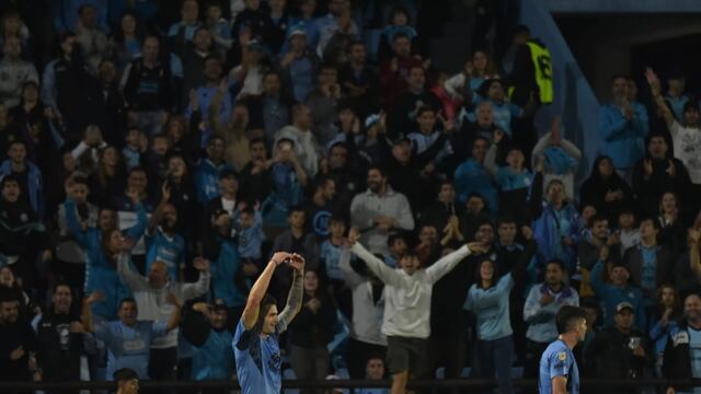 Pablo Vegetti celebra su golazo en Belgrano ante Newell's (Facundo Luque / La Voz).