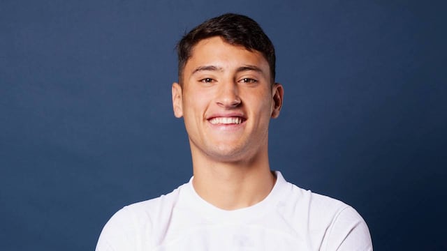 El delantero de 19 años firmó contrato hasta 2029.