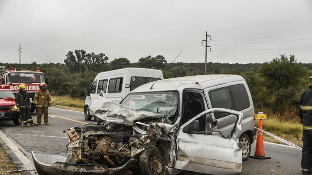 La víctima fatal manejaba una Peugeot Partner.