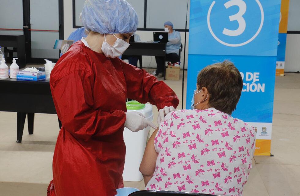 Vacuna contra el Covid-19 en Carlos Paz: mayores de 70 años, el nuevo “grupo prioritario”