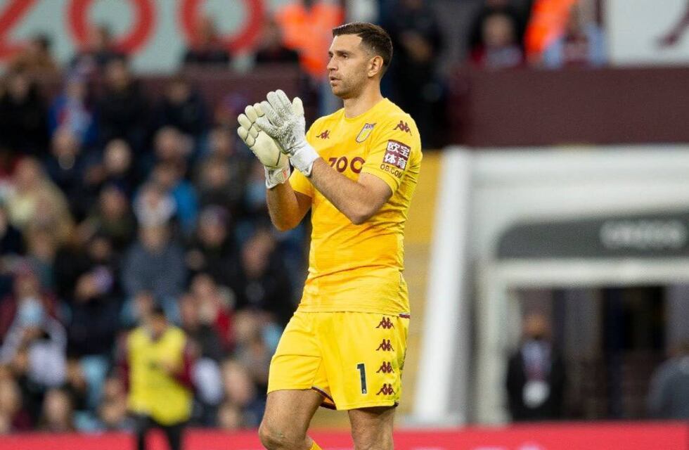 El Dibu Martínez, bajo la lupa del Manchester United