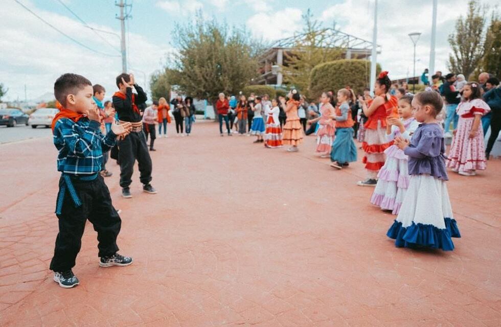 Más de 1500 ushuaienses festejaron el Día de la Tradición junto al Municipio