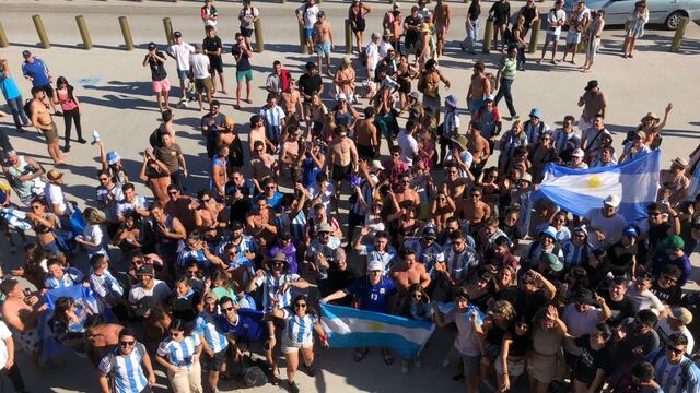 Los hinchas argentinos jugaron de local en Australia previo a los octavos de final.