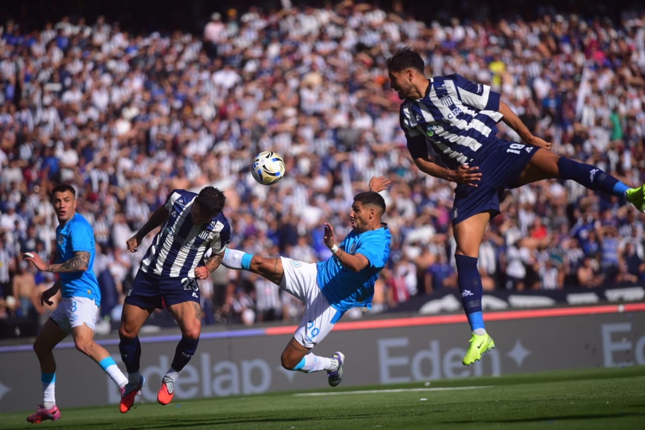 Las mejores fotos del clásico entre Talleres y Belgrano. (Javier Ferreyra y Ramiro Pereyra / La Voz).
