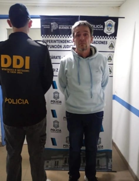 Las primeras imágenes de Claudio Contardi al ser trasladado a la cárcel donde pasará su primera noche preso