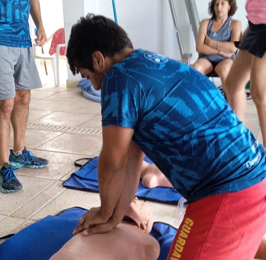 Capacitación en primeros auxilios para el personal de Dirección De Deportes de Chaves