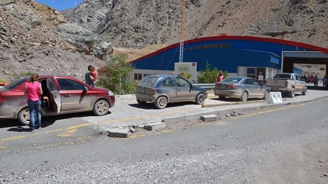 Paso Internacional de Aguas Negras (San Juan-Chile)