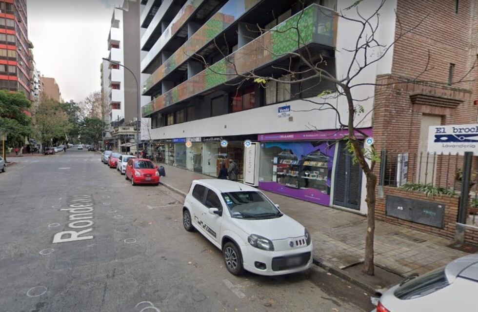 Violento robo en pleno barrio Nueva Córdoba: delincuentes ingresaron armados a un local de celulares