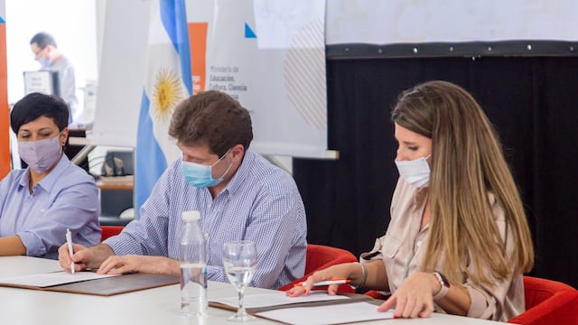 Gobierno crea el Centro de Transformación Digital en la provincia junto a Amazon