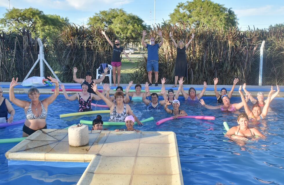 Los adultos mayores volvieron a las clases de natación