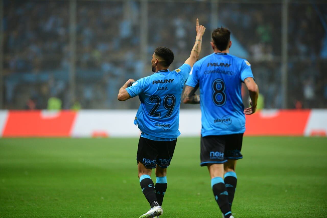 Franco Jara fue la figura de un Belgrano superior, con muchos puntos altos que le ganó a Newell's para clasificarse a las semifinales de la Copa Argentina. (José Gabriel Hernández / La Voz)