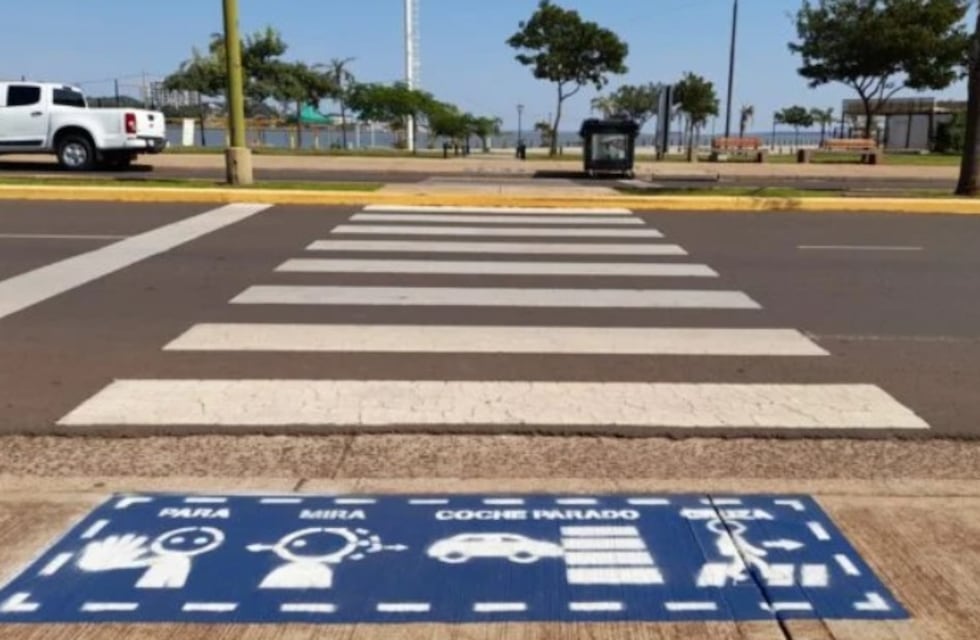 Posadas inclusiva: pintan pictogramas en algunas zonas de la ciudad