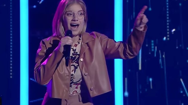 La joven de 22 años interpretó "Crazy", de Gnarls Barkley.