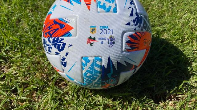 Con esta pelota se va a jugar el Clásico Platense Estudiantes y Gimnasia. (Twitter: @LigaAFA)