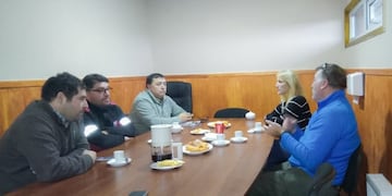 Vialidad de Tierra del Fuego coordina acciones con Chile para la conservación de rutas en invierno
